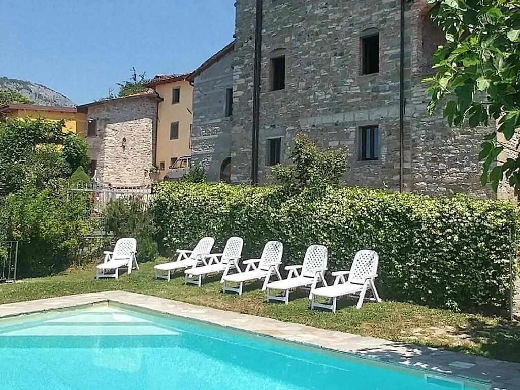 Holiday House With Pool Exclusive Use Magnano  Magnano (Tuscany)